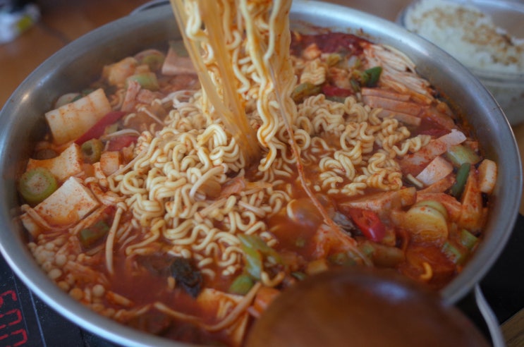 생생정보통 의정부 부대찌개 만들기 : 맛있음