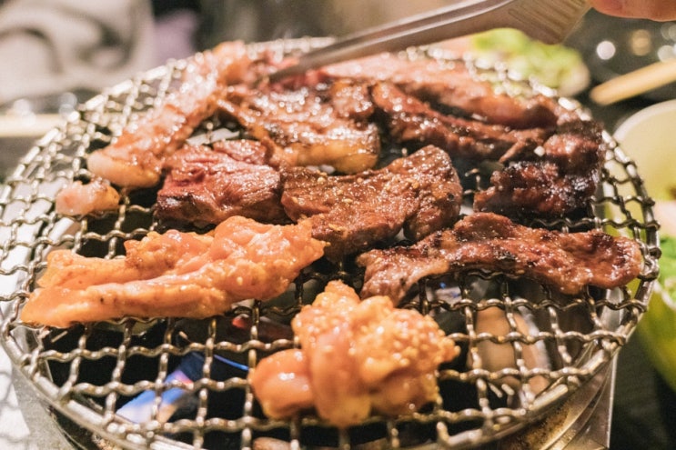  한 마리의 맹수가 되어보자 일본 고베의 야끼니꾸 맛집 바쿠바쿠