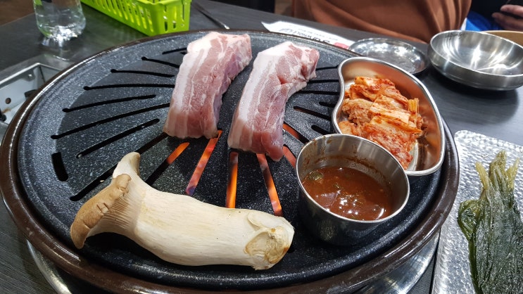 [창동 맛집] 창동 고기집! 삼겹살이 맛있는 제주애육당(feat. 딱새우 소금구이 먹다)