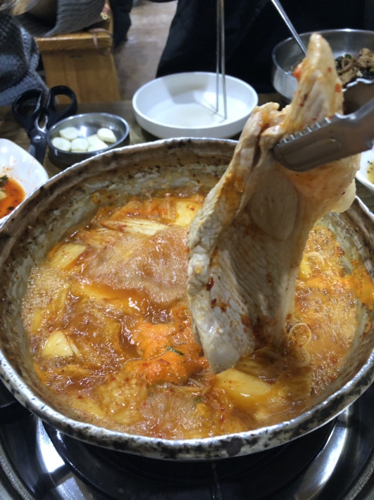 부천 상동역 맛집 [탕가네] 끝내주는 생고기 김치찌개!