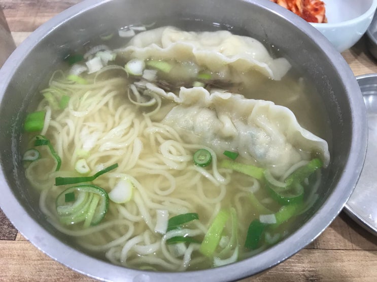  압구정로데오 평양만두맛집;3대 평양만두