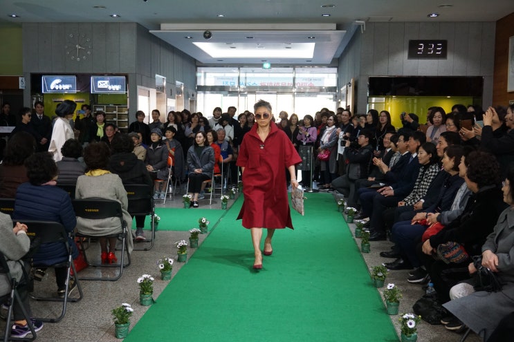  송파여성문화회관, 시니어모델 패션쇼 개최
