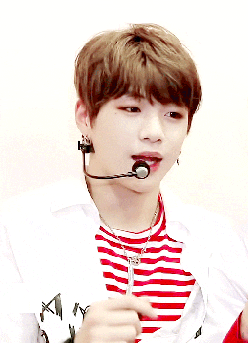  귀여운 강다니엘 움짤 녤깅녤깅해