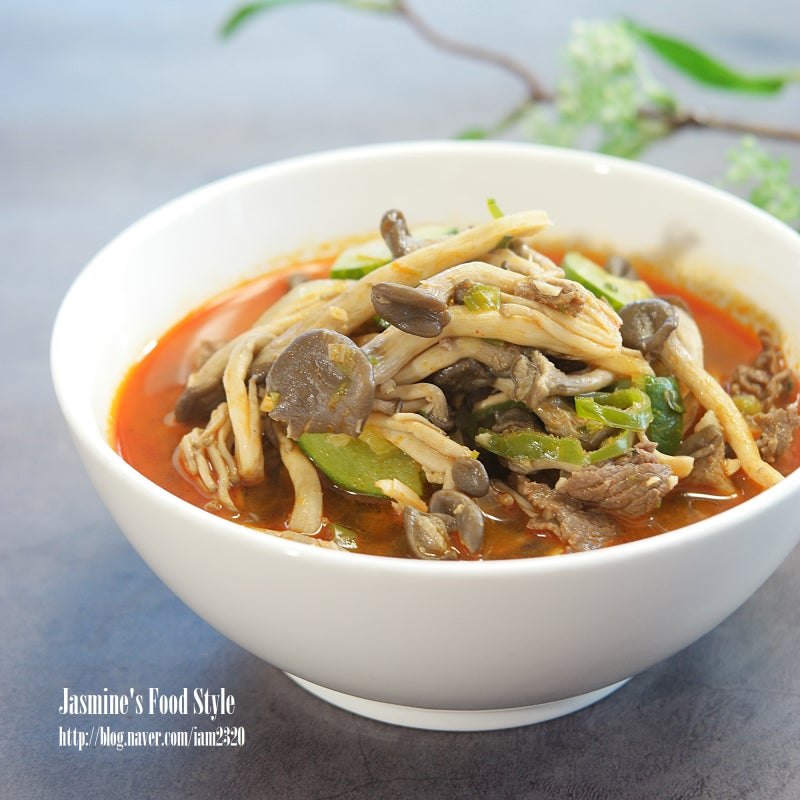 소고기 버섯찌개 전골 만들기 ~ 얼큰한 감칠맛 | 느타리버섯요리