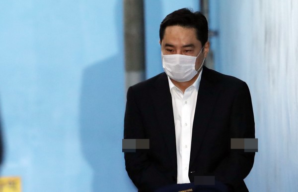 '사문서 위조 혐의' 강용석 변호사 항소심 선고