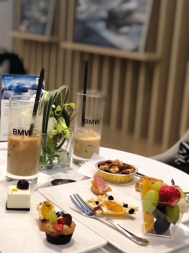  2019 서울 모터쇼 사은품 Benz Bear / bmw 라운지