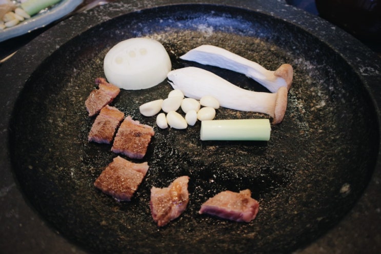 합정 소고기  한우등심전문돌판구이