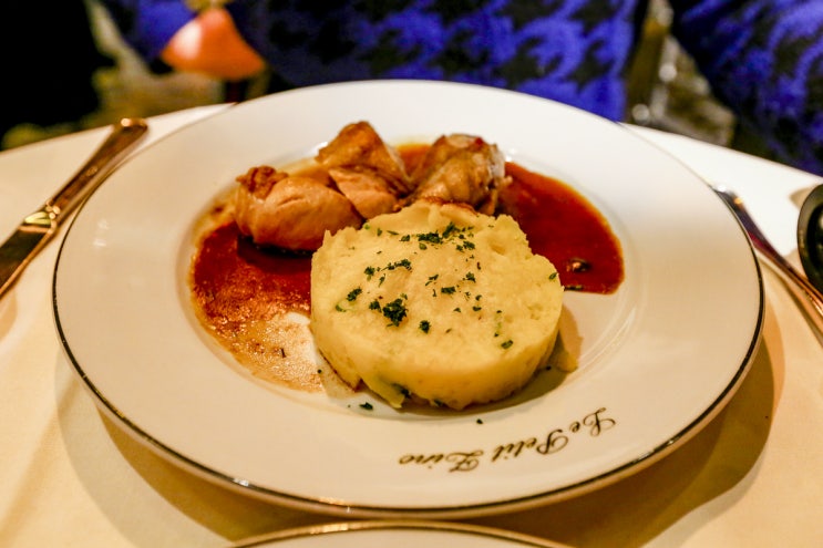  파리 맛집 Le Relais de I'Entrecote 맞은편 고급레스토랑