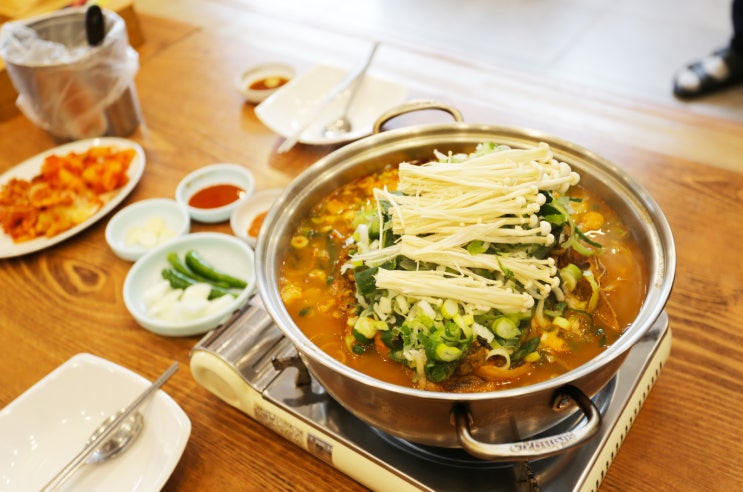  군포 당동 맛집 감자탕이 대박이었던 무봉리 순대국!