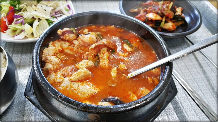 함안 칠원 맛집, 순두부와 마늘보쌈이 주메뉴 매미궁뎅이