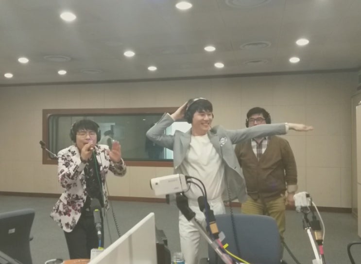  가수 김덕희,영탁-MBC 경남 즐거운 오후 2시 미스터트롯 생방송 출연 사진