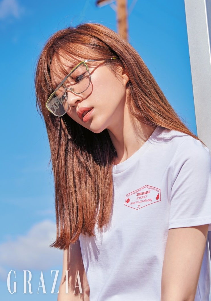  EXID 하니의 라피스 센시블레 선글라스 in 공항패션, 그라치아 매거진