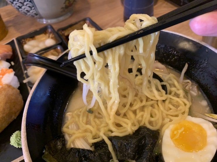  연미식당_충무로 연어, 돈코츠라멘, 연어장덮밥 먹방