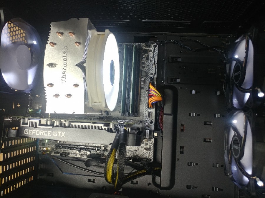 전문가용 PC조립 현장 사진 5