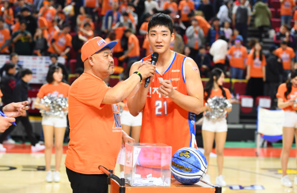  프로농구 플레이오프 4강 인천전자랜드 우승 이대헌이 2%를 채워줬다.