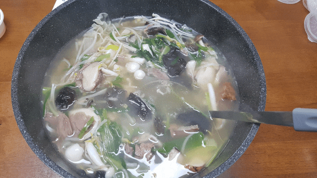  청라맛집 국물집 버섯소고기수육전골 과음을 부르네~