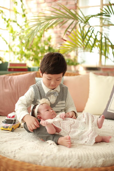  오빠 유빈이와 여동생 봄이의 나날