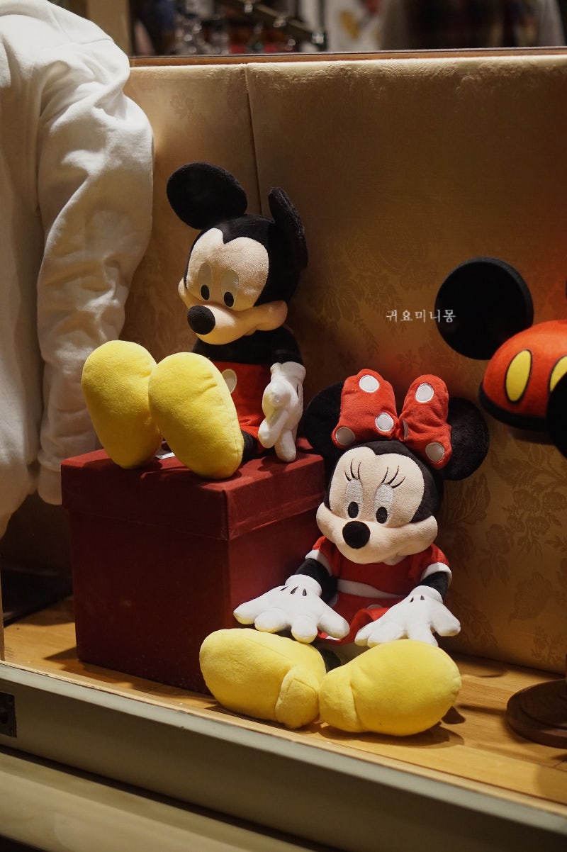 미국 LA 디즈니랜드/캘리포니아 디즈니랜드] 미국 디즈니랜드 기념품 샵 구경하기! : 네이버 블로그, image size:800x1202