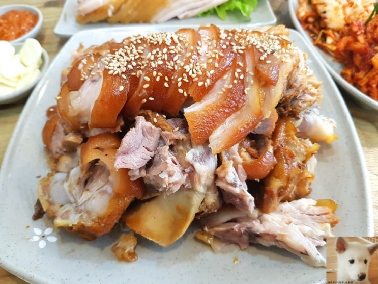  [4호선 범계역 맛집] 남궁가족발 , 보쌈 -보쌈이 맛있는집 하지만 김치와 막국수는 별로인집-