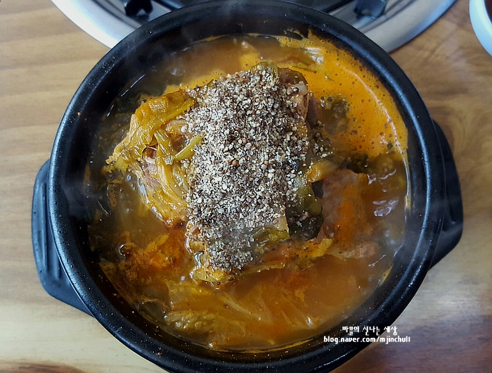  [서울감자탕맛집/주은감자탕]수요미식회에도 나왔던 감자탕집.9호선개통으로 더 가까워져 좋습니다 ㅋㅋ