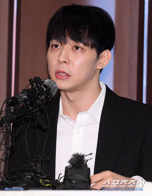  박유천 사주(전여친 황하나 / 마약 투약 및 권유 의혹 / 기자회견)