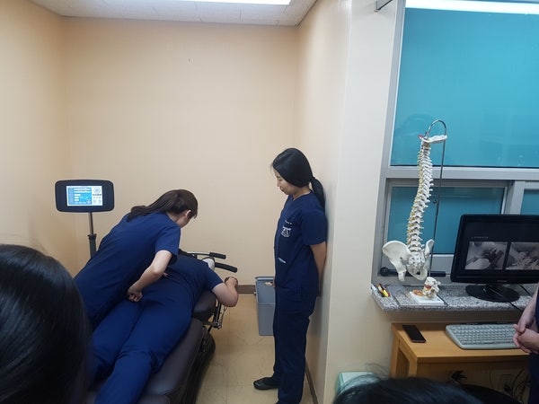 [오목교역 목동 동신한방병원] 의국컨퍼런스_장골 및 천골의 추나요법의 진단과 실습에 대한 강의 : 네이버 블로그