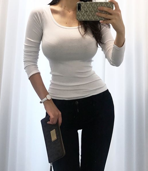  여신강림 유부녀 작가 얼굴 몸매 갑