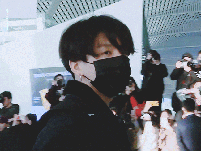  190410 방탄소년단 출국 사진 (feat. SNL 컴백)