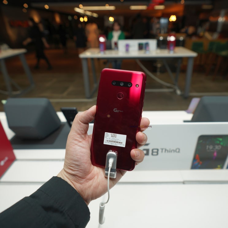  LG G8 ThinQ 해외평은? 가격을 고심해보자!