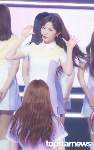 [HD포토] 아이즈원(IZ*ONE) 혼다 히토미, ‘깜찍한 토끼 비주얼’ (쇼챔피언)