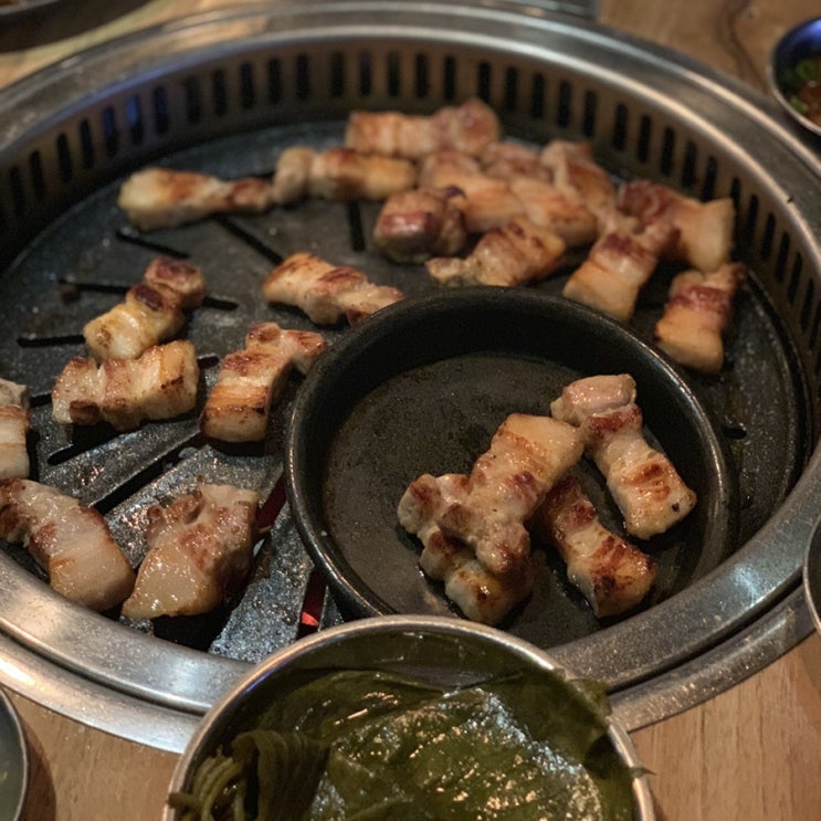 [강남/신논현] 숙성삼겹살과 남부식 반찬의 조화, 장남식당 후기_듀베리수정