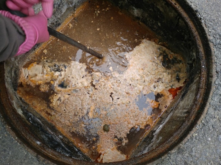 집수정(맨홀) 하수구 막힘 때문에 물이 꽉 차있어요! 인천 구월동 막힌 하수구 고압세척 작업
