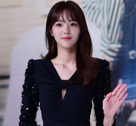  채수빈 노출 몸매 성형 구자욱 관계 알아보니..