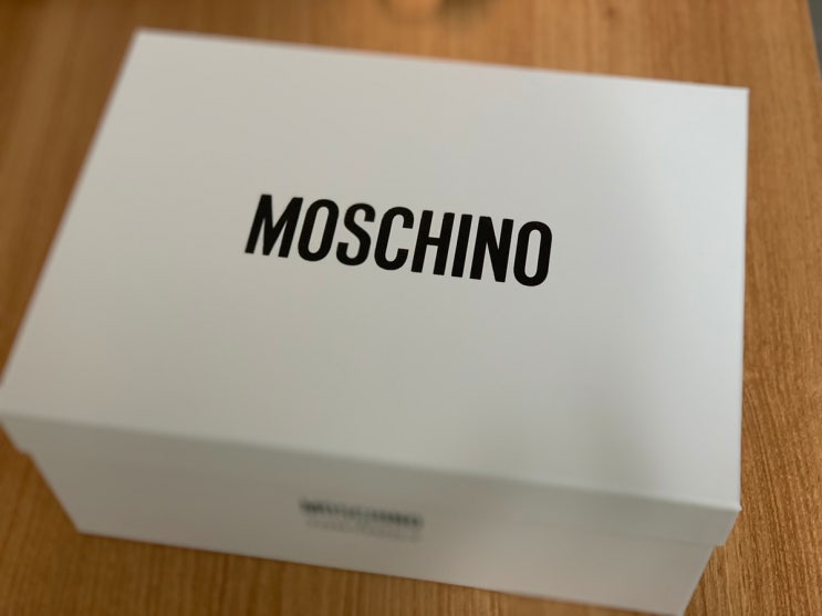  MOSCHINO x TONYMOLY 모스키노 쿠션 리뷰