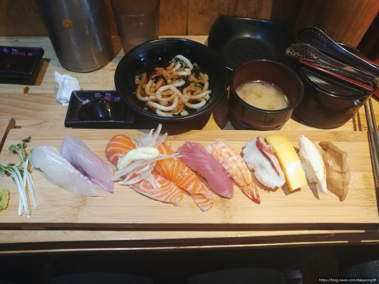  [일상] 20190412 학식탈출기(이대헌스시)