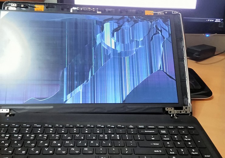  광주 노트북 액정 교체 + SSD 교체 삼성 300E5Q-KD1S