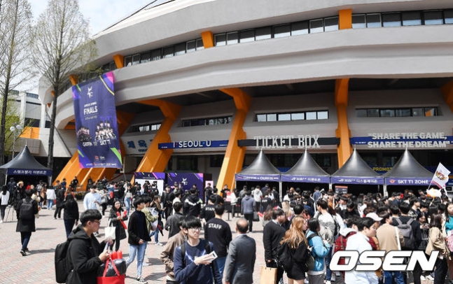  [롤챔스] 그리핀-SKT 결승 5000석 완판, LCK 스프링 PS 4경기 연속 매진
