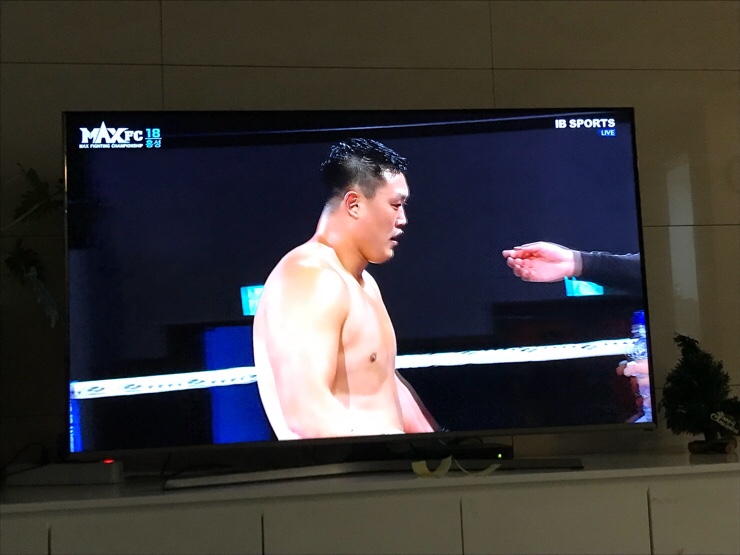  맥스fc 명현만 선수 새로운 헤비급 챔피언으로 등극
