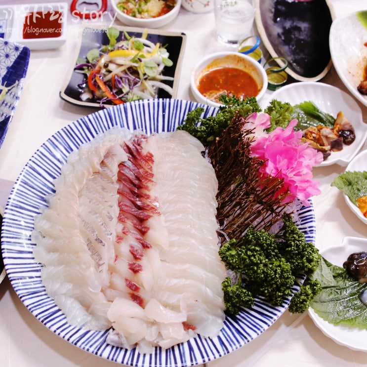  자갈치횟집 싱싱한모듬회에 칼칼한 매운탕 자갈치시장맛집 남해횟집