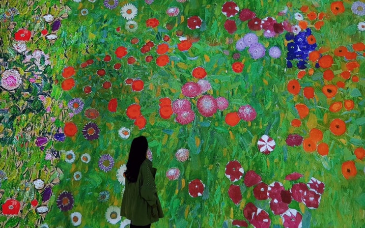  제주 동쪽코스 빛의 벙커, 미디어아트, 돗자리필수, 구스타프 클림트, 입장료 할인 없다.관람시간, 보고 또 보고 토할때까지, 어린이 비추