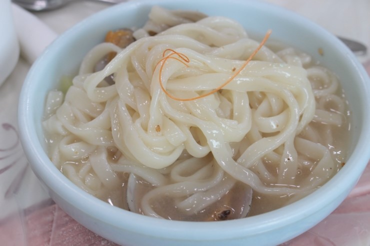  어머어머 이렇게 부드러운 바지락칼국수