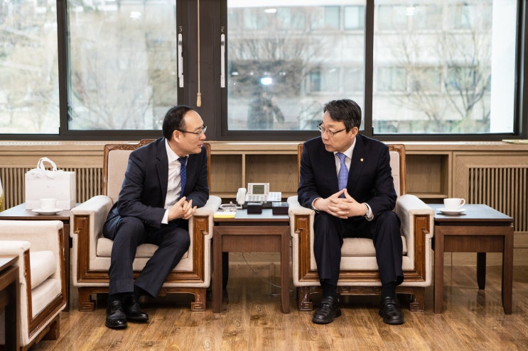 오세정 서울대 총장, 제2사대부고 추진에 적극 협력키로 했습니다.