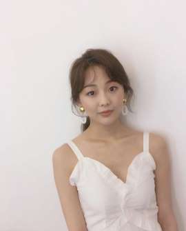  금새록 노출 몸매 나이 독전 가슴