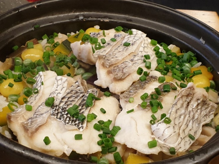  경의선 숲길 맛집 도꼭지  도미솥밥 엄지 척