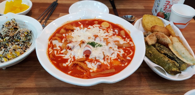 달토끼의떡볶이흡입구역 장대동 떡볶이집