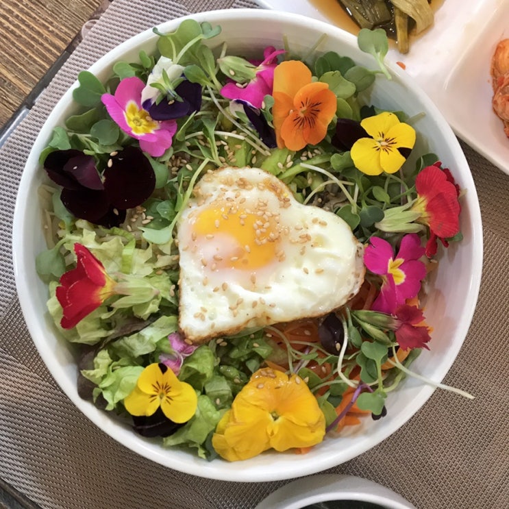  황리단길 맛집 꽃비빔밥 '띠앗' 리얼 후기