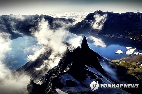 백두산 화산분화 징후 포착…"한국·일본도 피해"