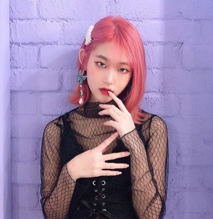  2019 여자머리염색 ? 당연히  핑크 염색 아니겠어!?