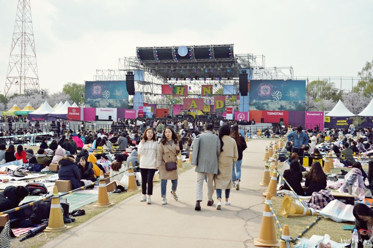  난지한강공원에서 소란/치즈/그리즐리/에릭남 공연 보고온 날