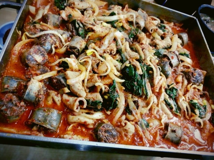  속이 꽉찬 순대볶음과 순대국이 맛있는 집 크으~